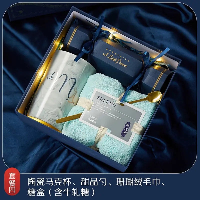 Best man souvenir female bridesmaid wedding wedding men's practical birthday full moon return gift business education banquet gift box